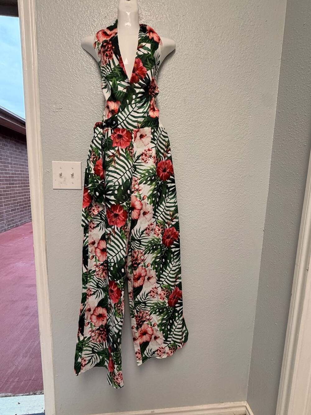 Fashion Nova Paradise Princess Halter Floral Tropical Print Jumpsuit